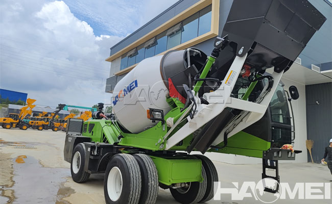 self loading concrete mixer for sale  dubai