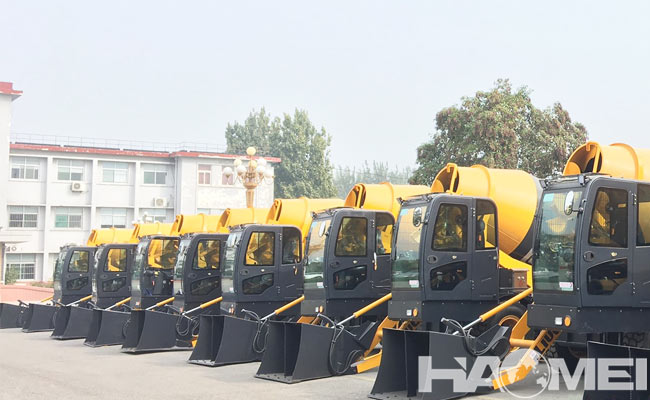 low price self loading concrete mixer